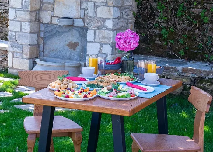 Ξενοδοχείο Nostos 5*